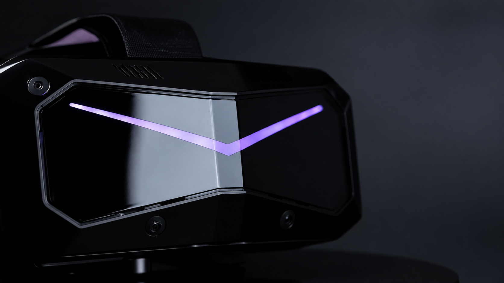Why Do Two "4K" VR Headsets Look So Different?